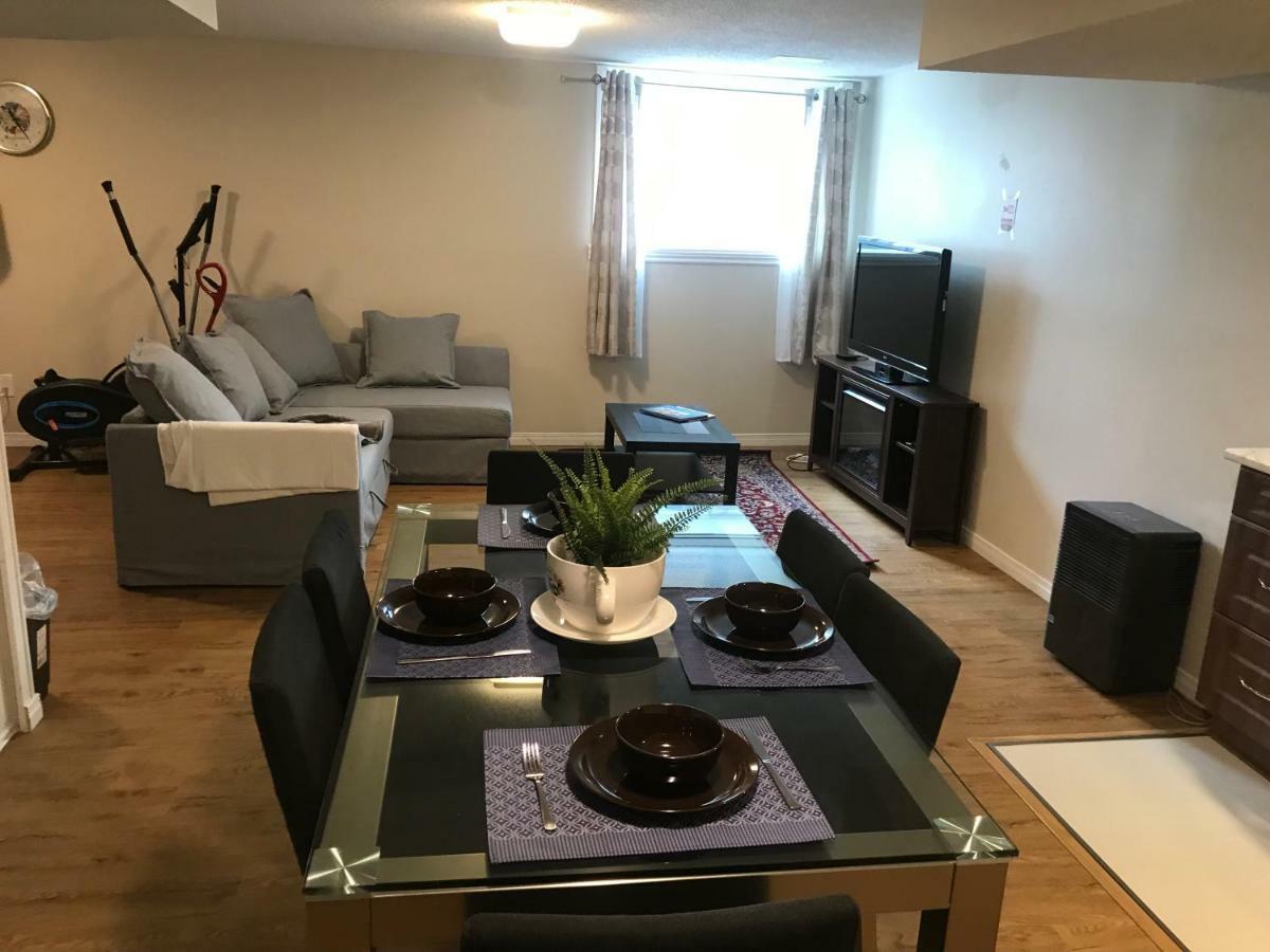 Self Check-In Spacious Apartment With Full Kitchen Оттава Екстер'єр фото